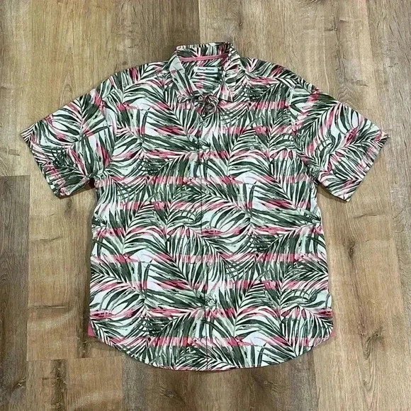TOMMY BAHAMA | Men’s Mai Le-Lei Camp Shirt - Picture 2 of 4